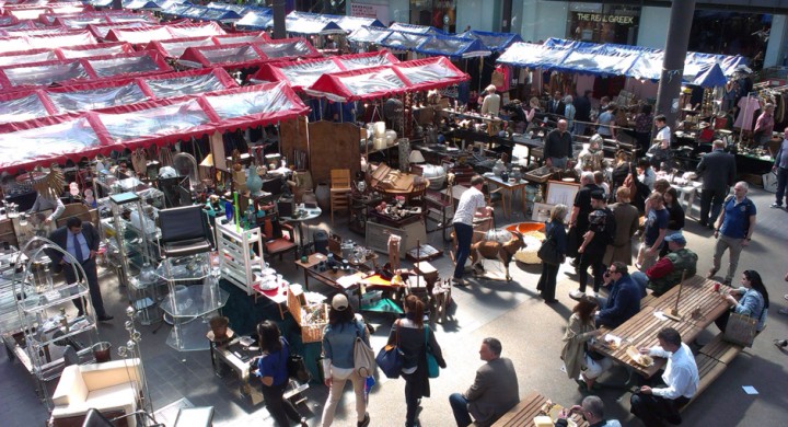 Busy-Antique-Thursday-market-720x390